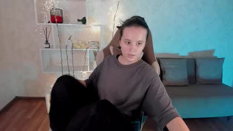 Violet online show from September 11, 4:41 pm