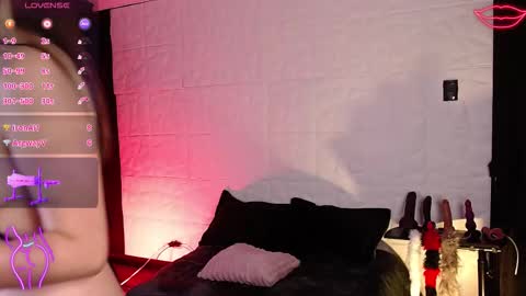 violetjane1 online show from September 19, 6:00 pm