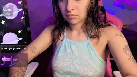   online show from December 3, 7:25 pm