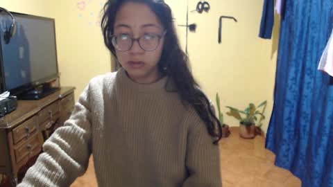 Snapshot of violetsexhot999 chatting on October 16, 8:47 am Violet777 online show from October 16, 8:47 am