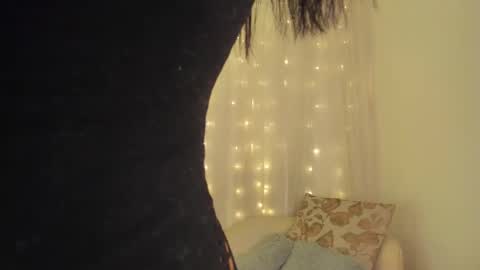 violett23_ online show from January 13, 3:58 am