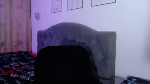 violett  Independent model online show from February 23, 2:29 am