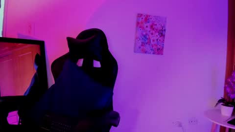 violett_sykes online show from April 3, 7:59 am