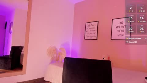 violetta_bold online show from October 4, 2:15 pm