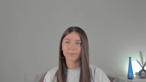 violetta_finch online show from February 28, 9:25 am