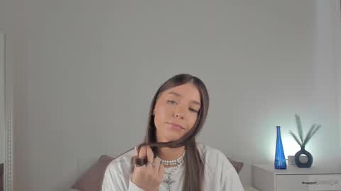 violetta_finch online show from February 19, 1:17 pm