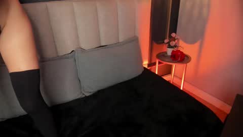 Snapshot of violetta_nur chatting on February 20, 5:01 am Violetta nur online show from February 20, 5:01 am
