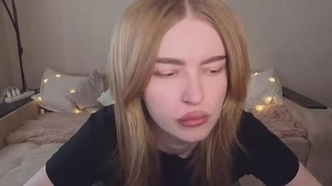 ViolettaOtis online show from May 4, 12:55 pm