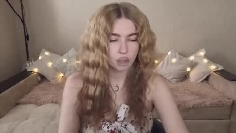 Snapshot of violettaotis chatting on September 11, 12:06 pm ViolettaOtis online show from September 11, 12:06 pm