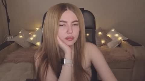 Snapshot of violettaotis chatting on October 12, 12:53 pm ViolettaOtis online show from October 12, 12:53 pm