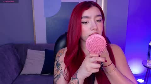 Violett Castel online show from January 5, 6:55 pm