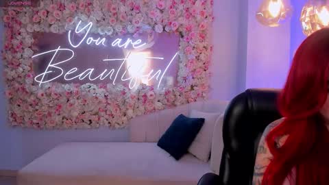 Violett Castel online show from October 26, 11:11 am