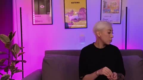 Violet online show from February 16, 12:09 am