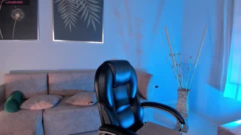 Violett  online show from October 20, 6:46 pm