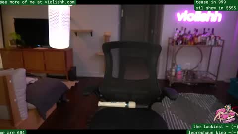 follow me on twitter violishh and ig violishh  online show from March 18, 5:13 am