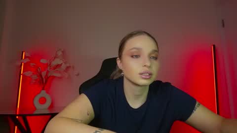 Violla online show from December 17, 5:36 am