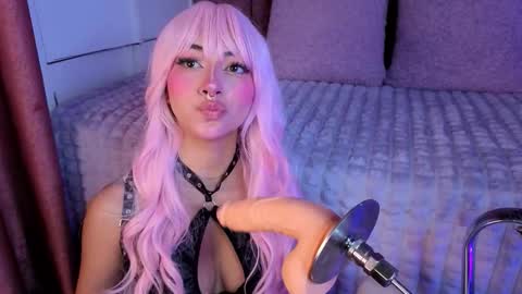 viollettebylyly online show from November 19, 12:37 pm