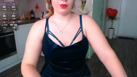 Snapshot of vip_juicy chatting on February 19, 8:44 am VelvettTime online show from February 19, 8:44 am