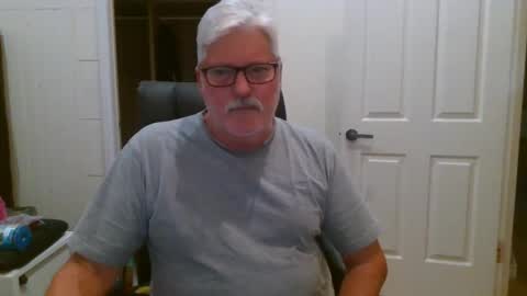 viper654321 online show from December 3, 7:53 am