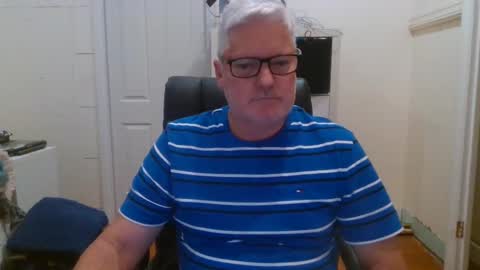 viper654321 online show from February 2, 6:04 am