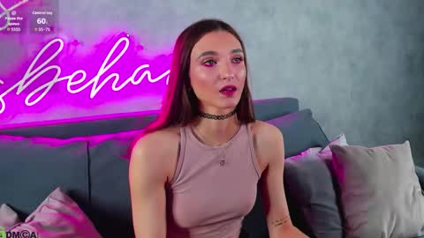 Snapshot of virdjinia_green chatting on October 13, 9:22 am Virdjinia online show from October 13, 9:22 am
