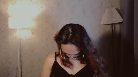 Pearl online show from October 22, 12:51 pm