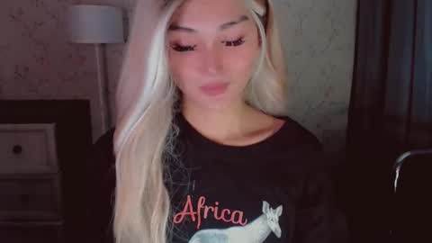 Pearl online show from March 24, 2:39 am