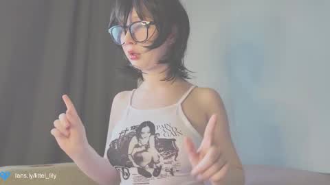 Snapshot of virgiin_lily chatting on September 11, 5:41 am  Lily  online show from September 11, 5:41 am