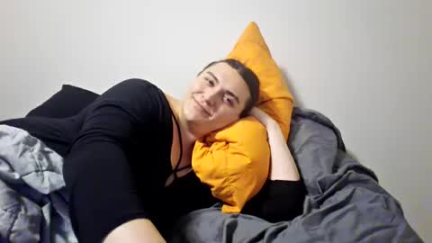 Snapshot of virgorian_enigma chatting on October 1, 4:33 am priscilla online show from October 1, 4:33 am