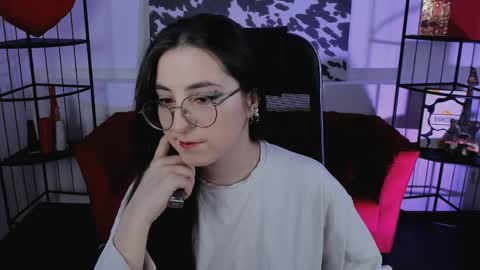 your love online show from April 15, 7:49 pm