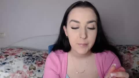 Snapshot of vitalina_freedom chatting on February 22, 5:13 pm Vitalina online show from February 22, 5:13 pm