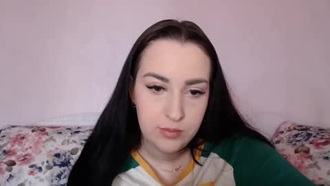 Snapshot of vitalina_freedom chatting on February 5, 12:17 pm Vitalina online show from February 5, 12:17 pm