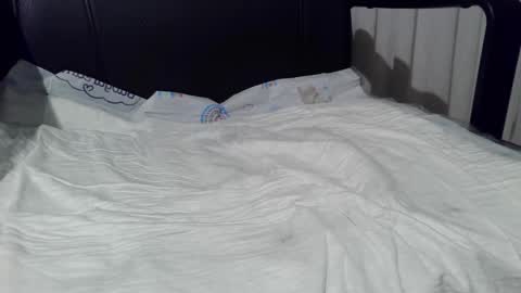 Marie online show from November 15, 7:32 am