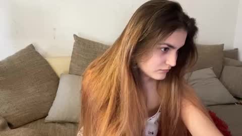 Snapshot of vivalenti_kiss chatting on October 3, 12:13 pm vivalenti_kiss online show from October 3, 12:13 pm