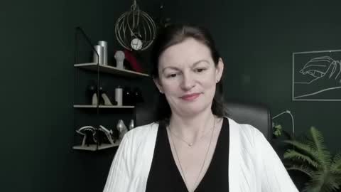 Vivian online show from April 21, 6:09 am