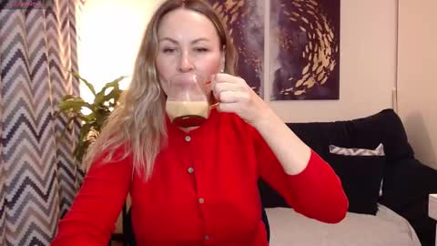 Vivian online show from November 6, 6:33 pm