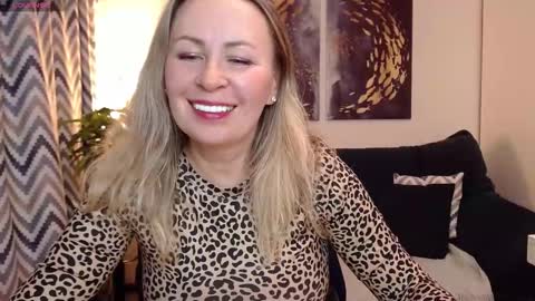 Snapshot of vivian_soul chatting on September 30, 6:18 pm Vivian online show from September 30, 6:18 pm