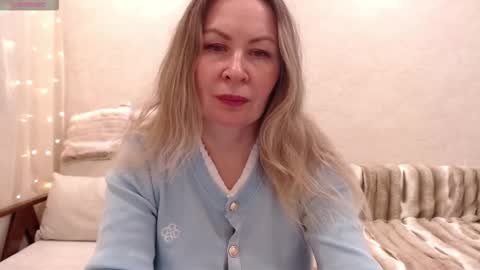 Vivian online show from January 6, 5:39 pm