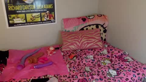 3 Vivian 3 online show from September 29, 9:19 am