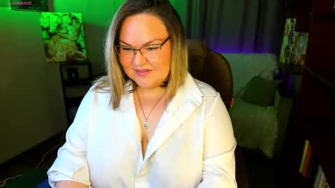 Vivien online show from March 14, 1:15 pm