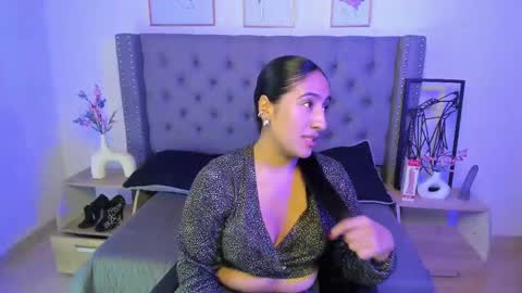 Vivienne  online show from January 13, 1:39 pm