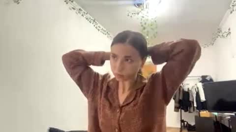 Vivi online show from November 2, 7:08 am