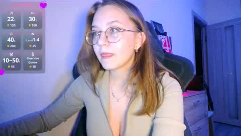 vivivivikkie online show from September 19, 8:45 pm