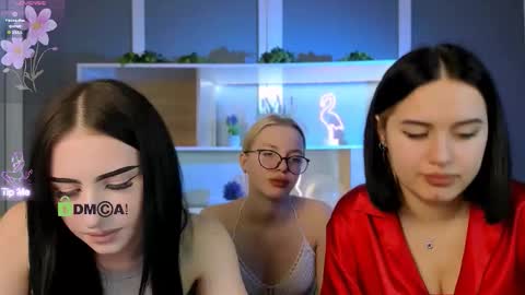 vivy_star online show from March 7, 8:20 pm