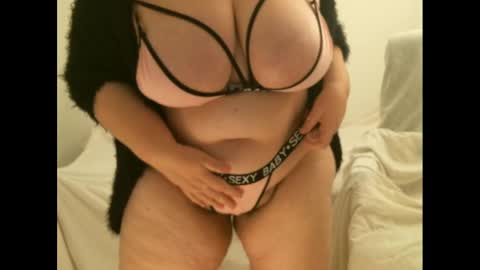 Mary online show from December 3, 4:00 pm