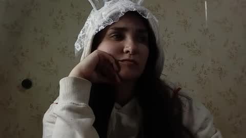 voulezvous_angel online show from April 12, 6:01 pm