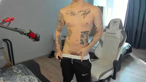 Snapshot of vova_belkin_ chatting on October 5, 10:12 am vova online show from October 5, 10:12 am