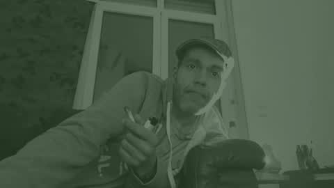 voyeuredeluxe online show from March 16, 2:04 am