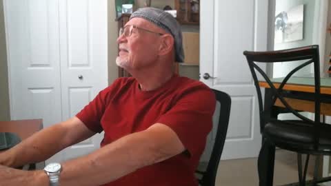 Vueuorme online show from December 8, 4:39 pm