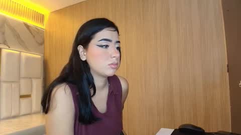 VICTORIA online show from January 18, 2:04 pm